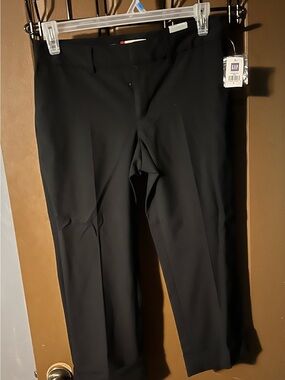Women’s Gap Black Dress Cropped Pants Size 8 NWT